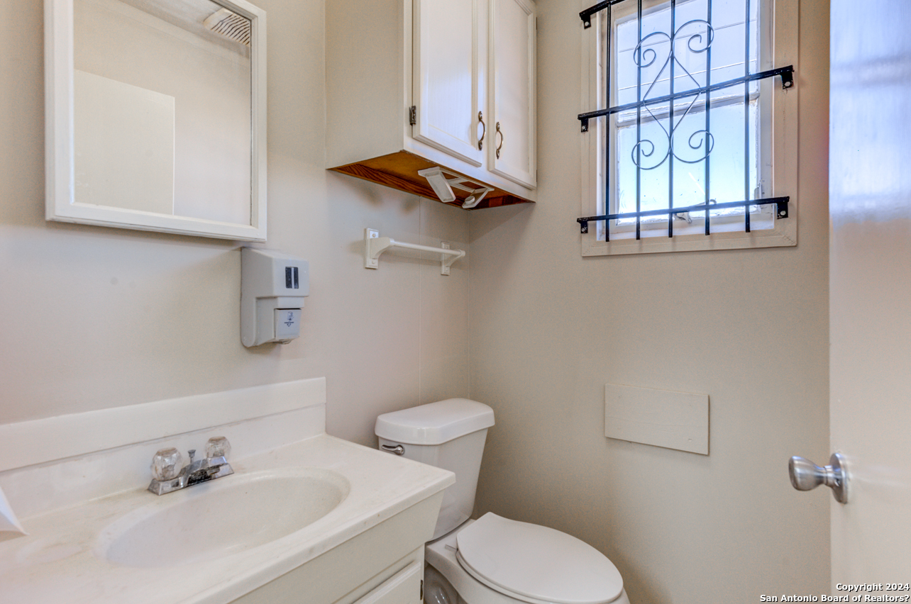 main property photo 12