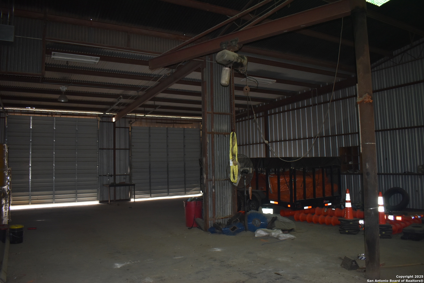 main property photo 14