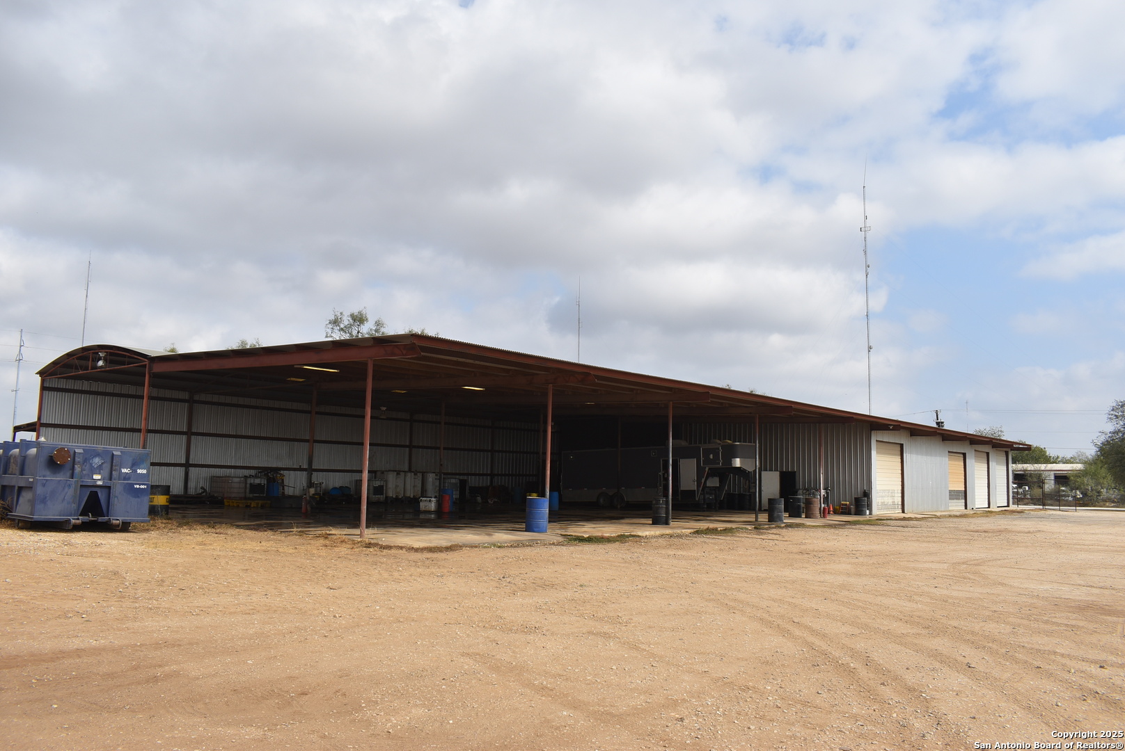 main property photo 8