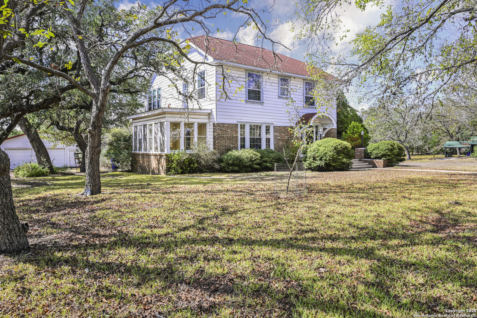 main property photo 38
