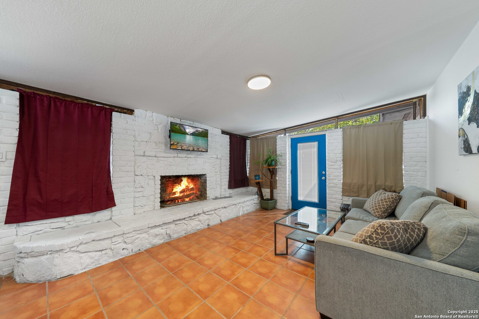 main property photo 13
