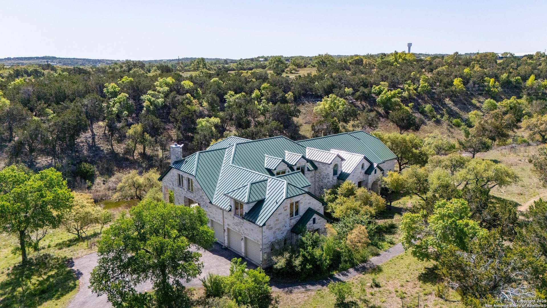 main property photo 2