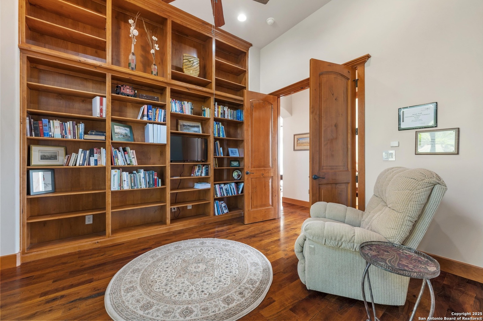main property photo 29