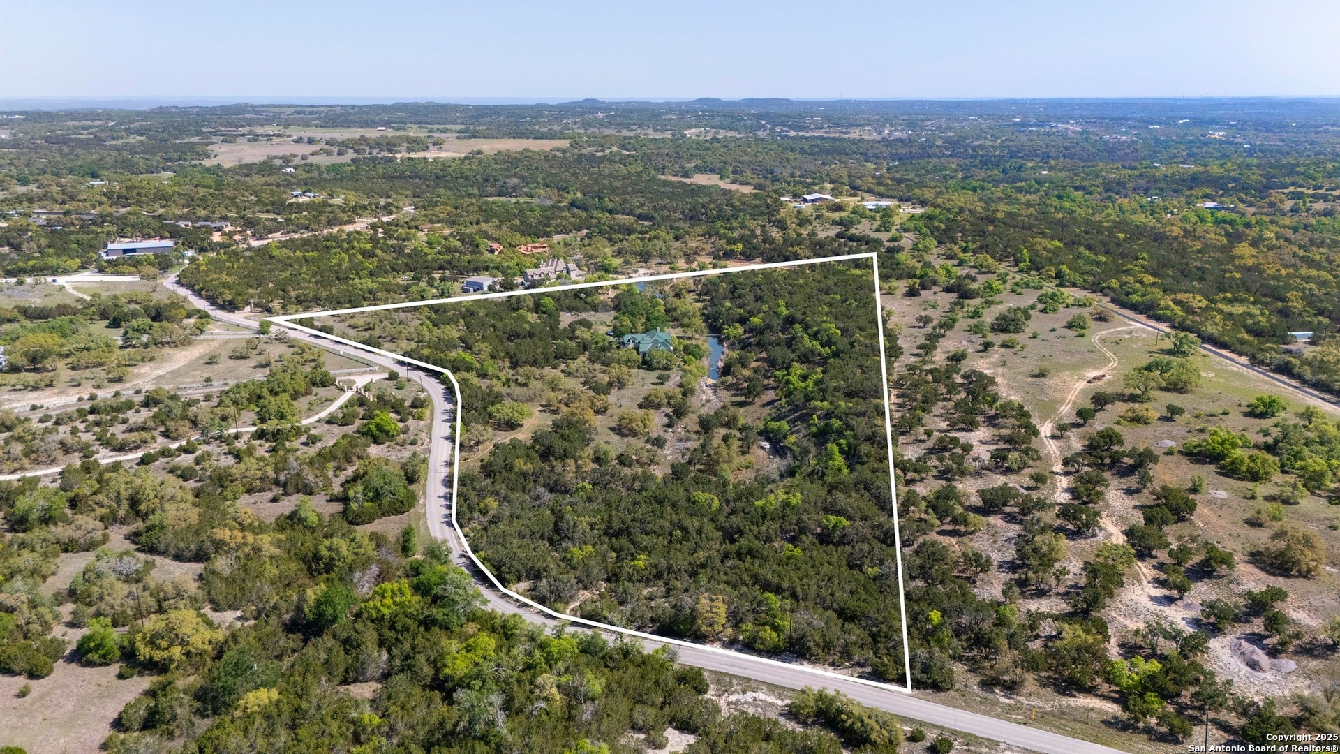main property photo 3