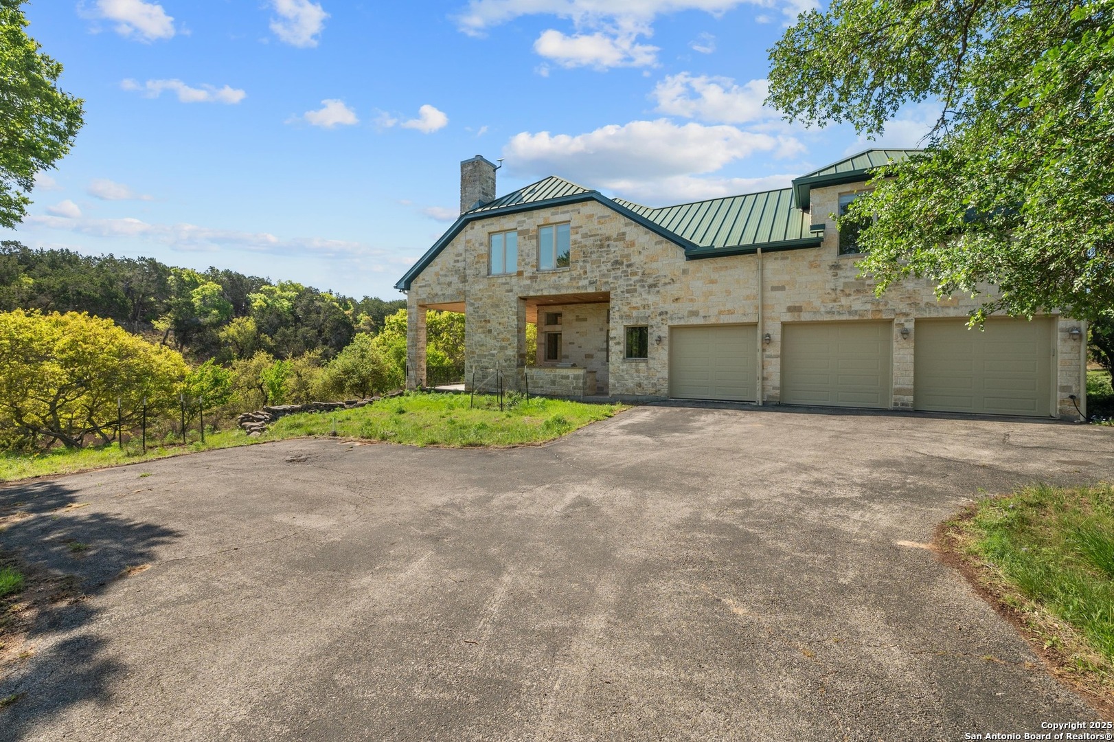 main property photo 42