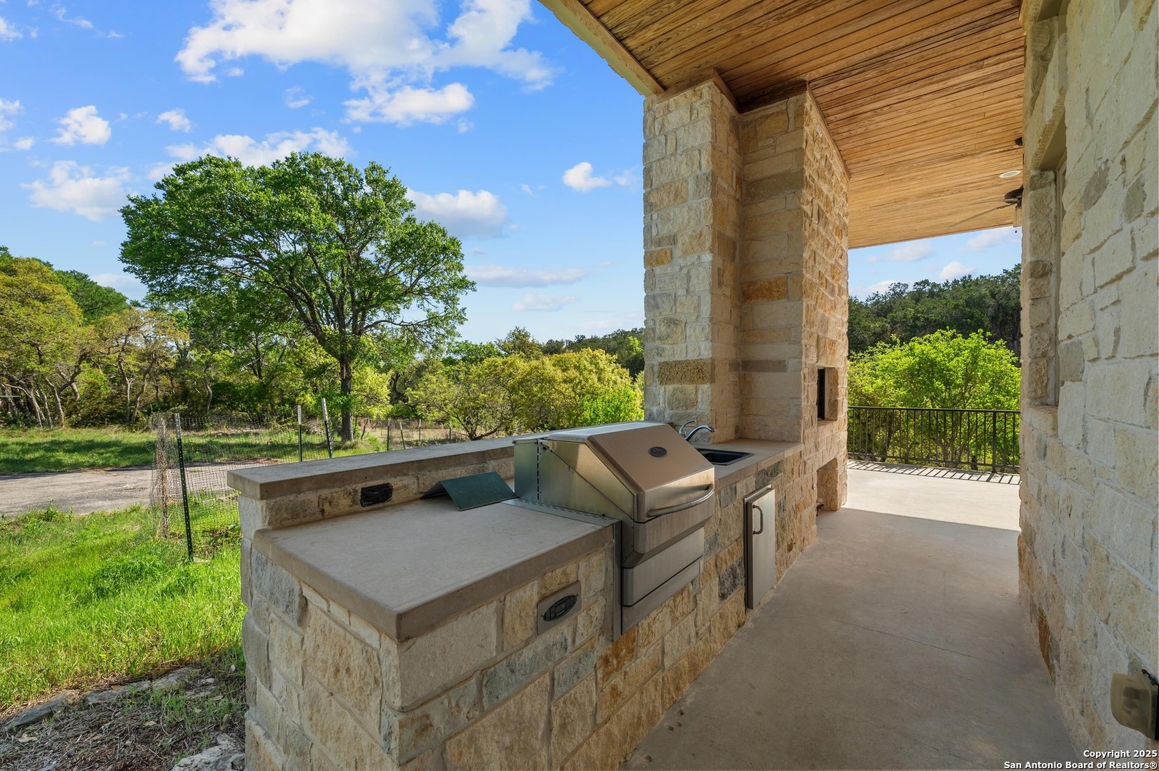 main property photo 45