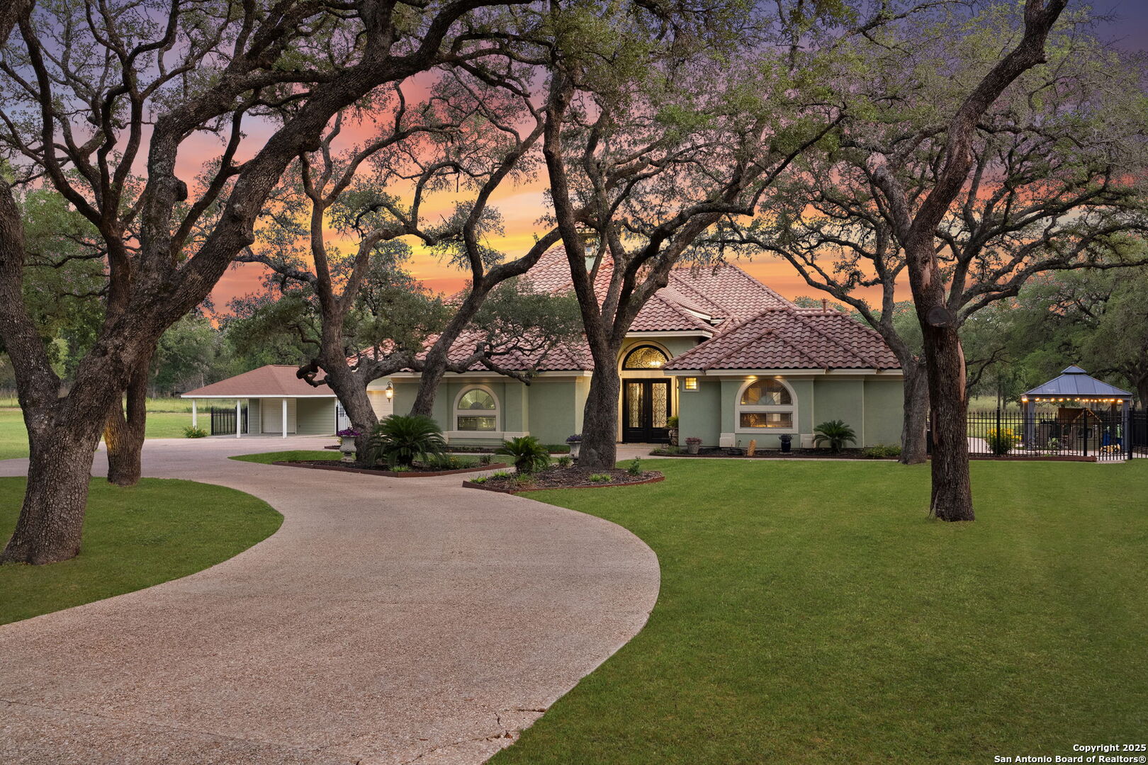 main property photo 1