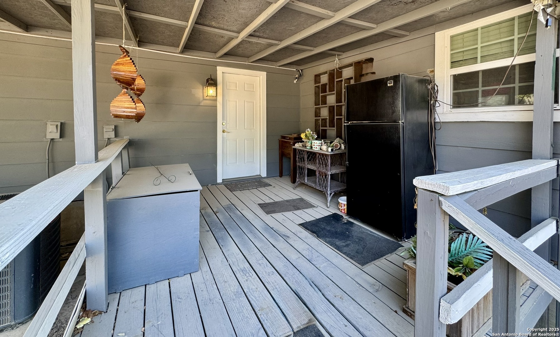 main property photo 31