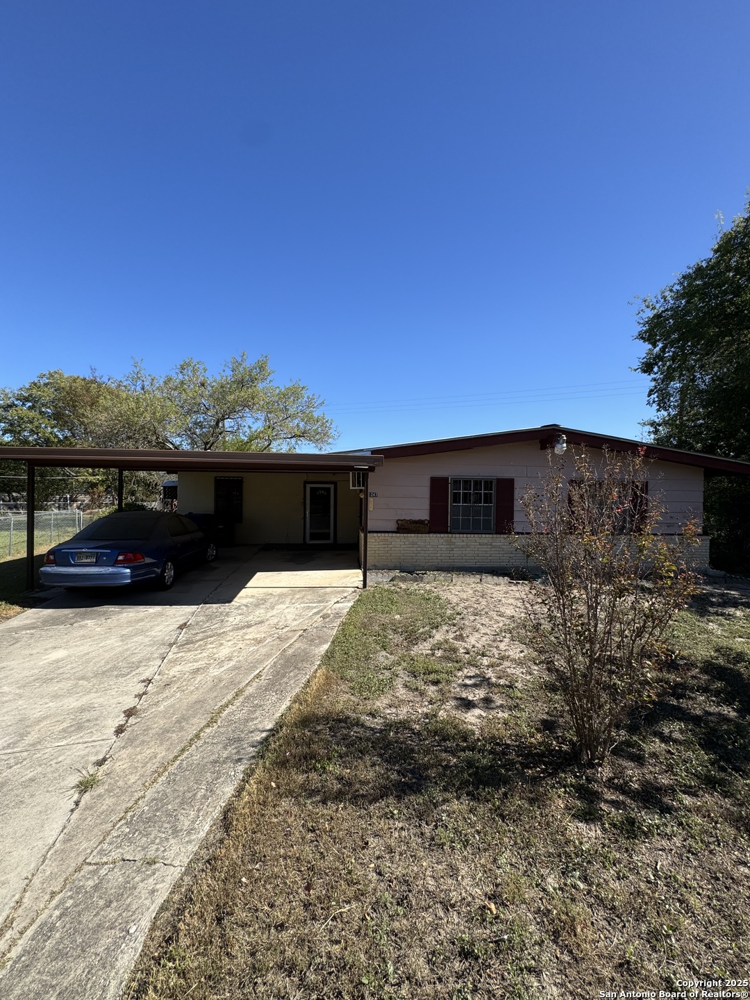 main property photo 9