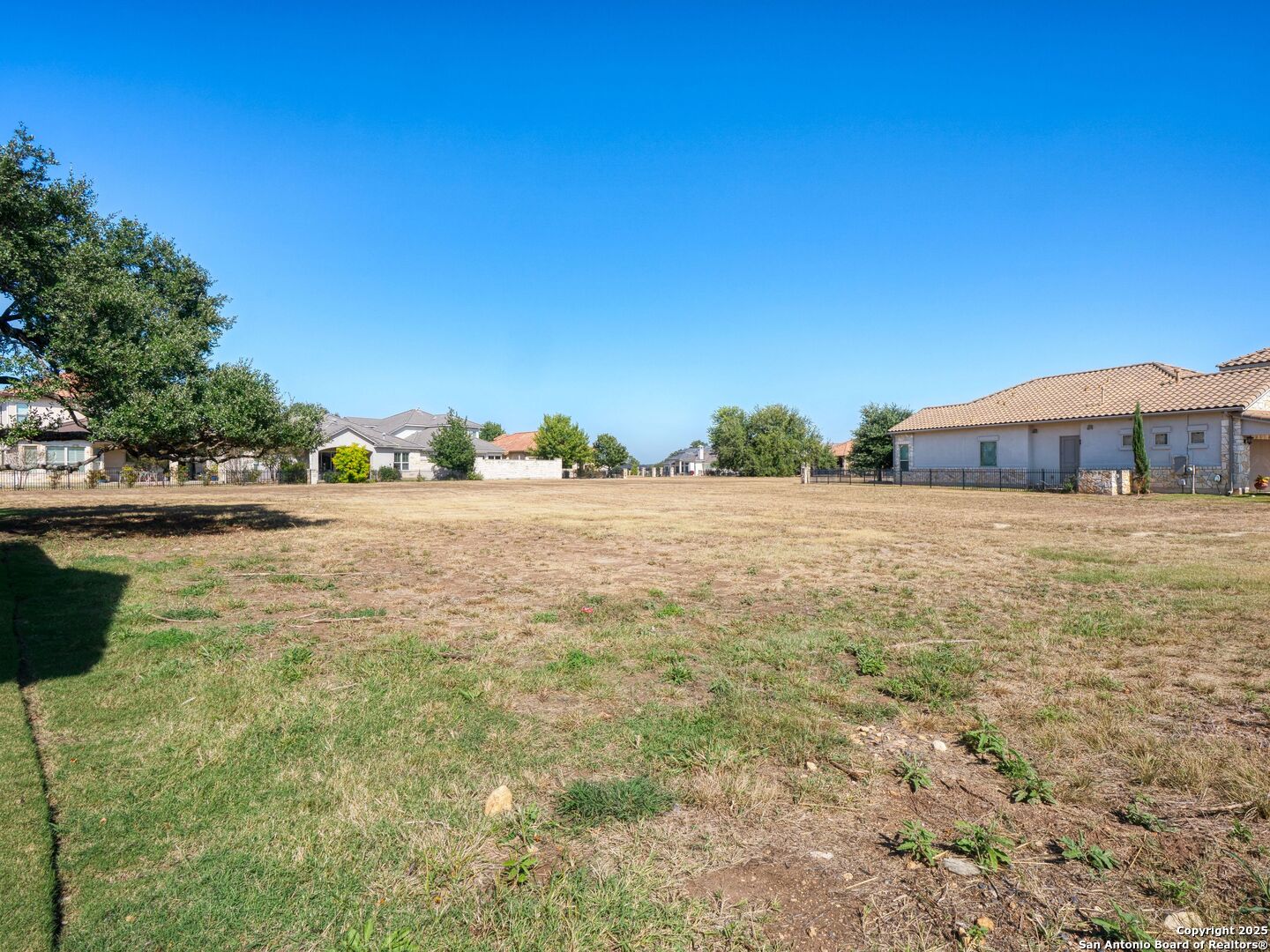 main property photo 12