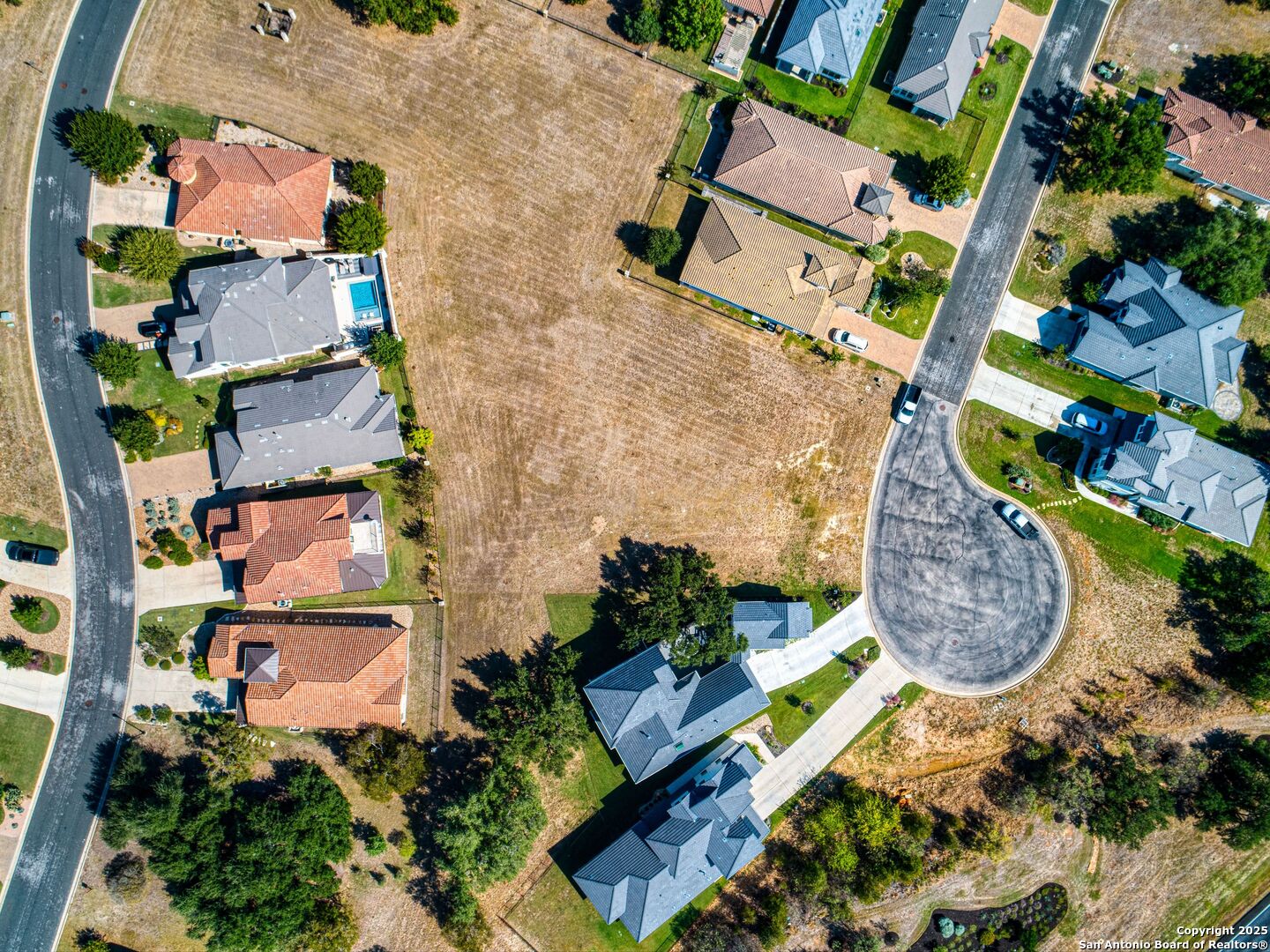 main property photo 20