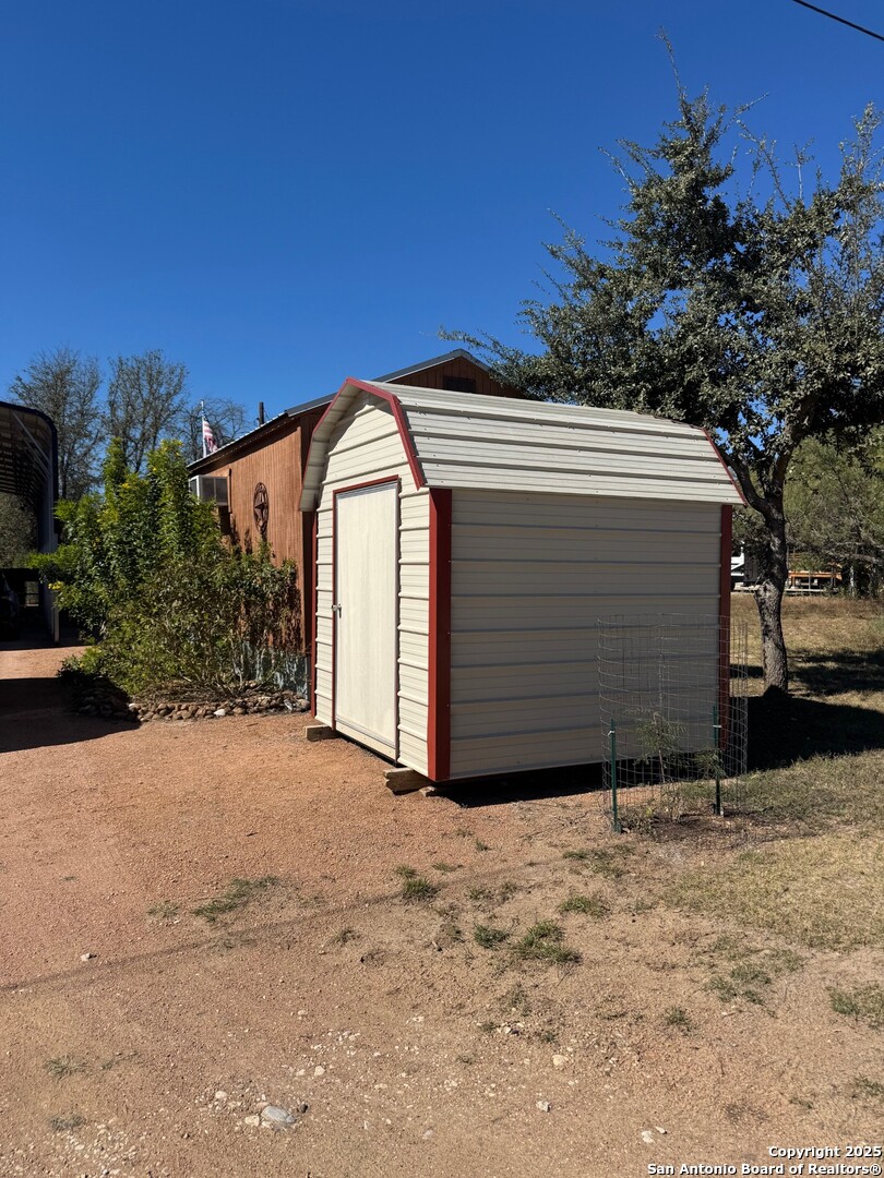 main property photo 6