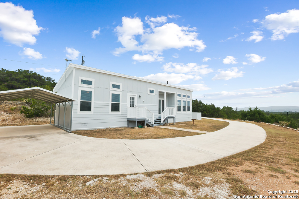 main property photo 3