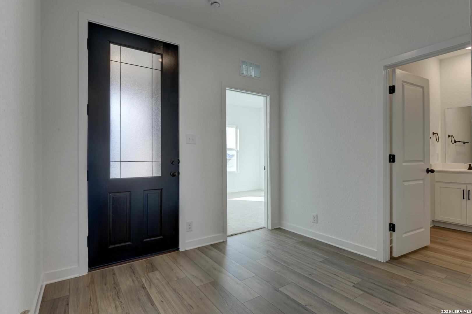 property viewer photo 3