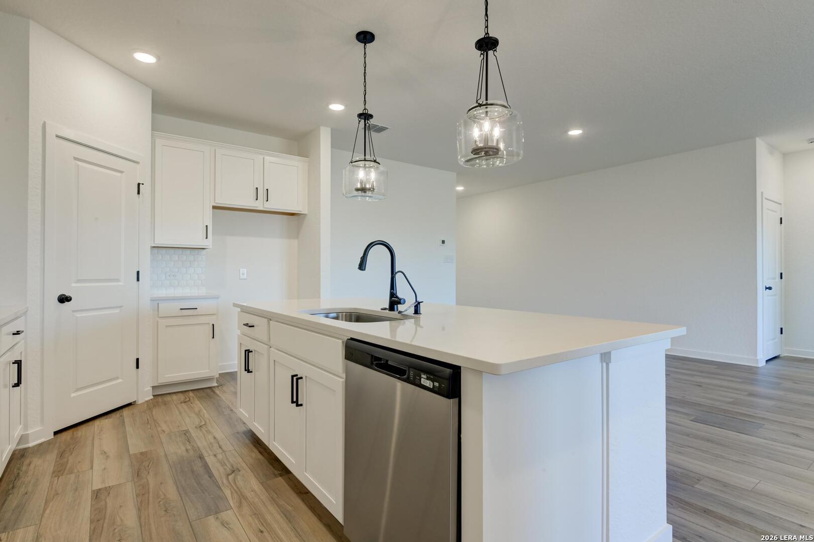 property viewer photo 9