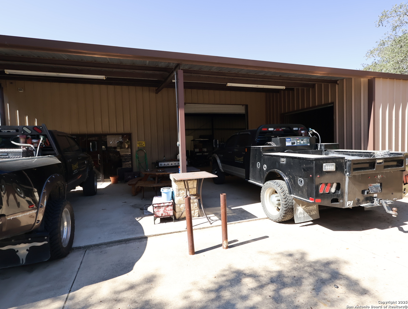 main property photo 18