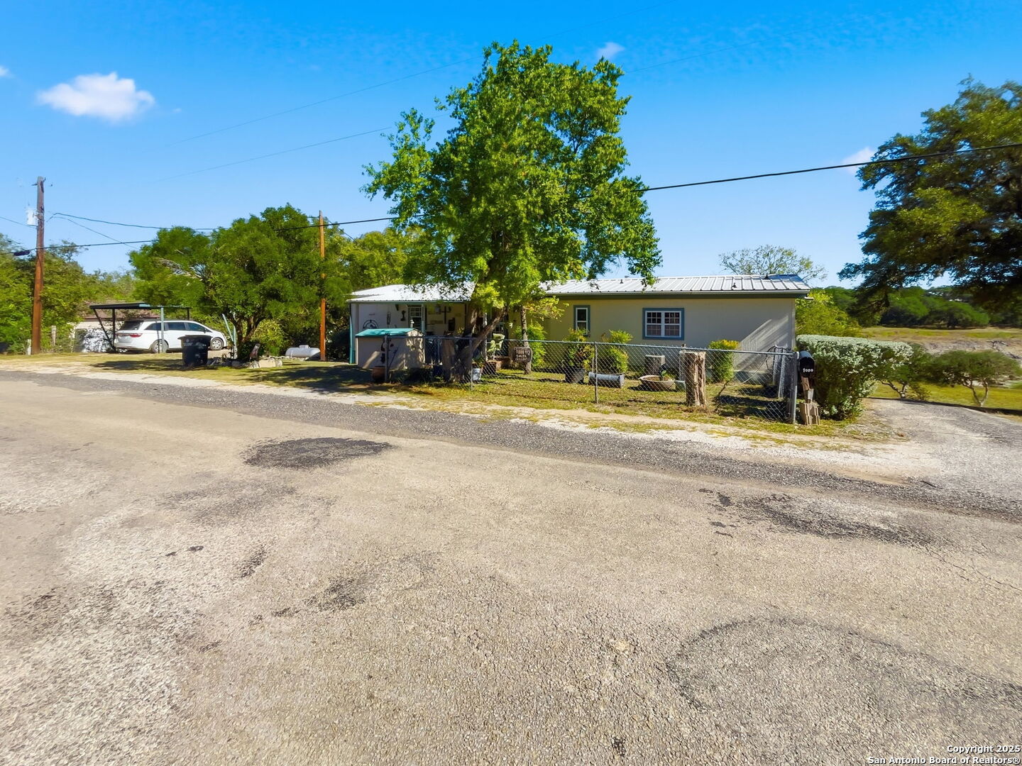 main property photo 2