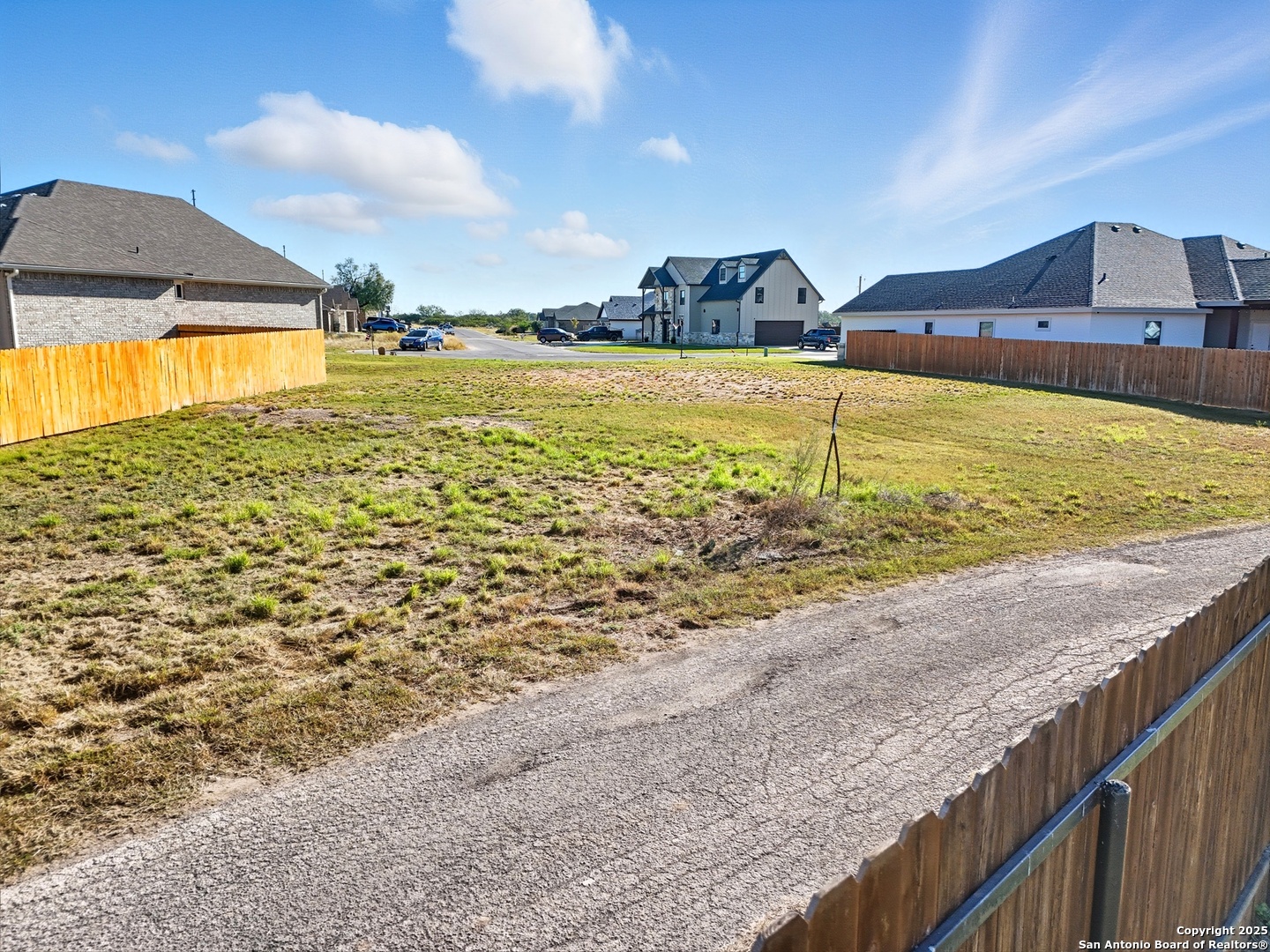 main property photo 8