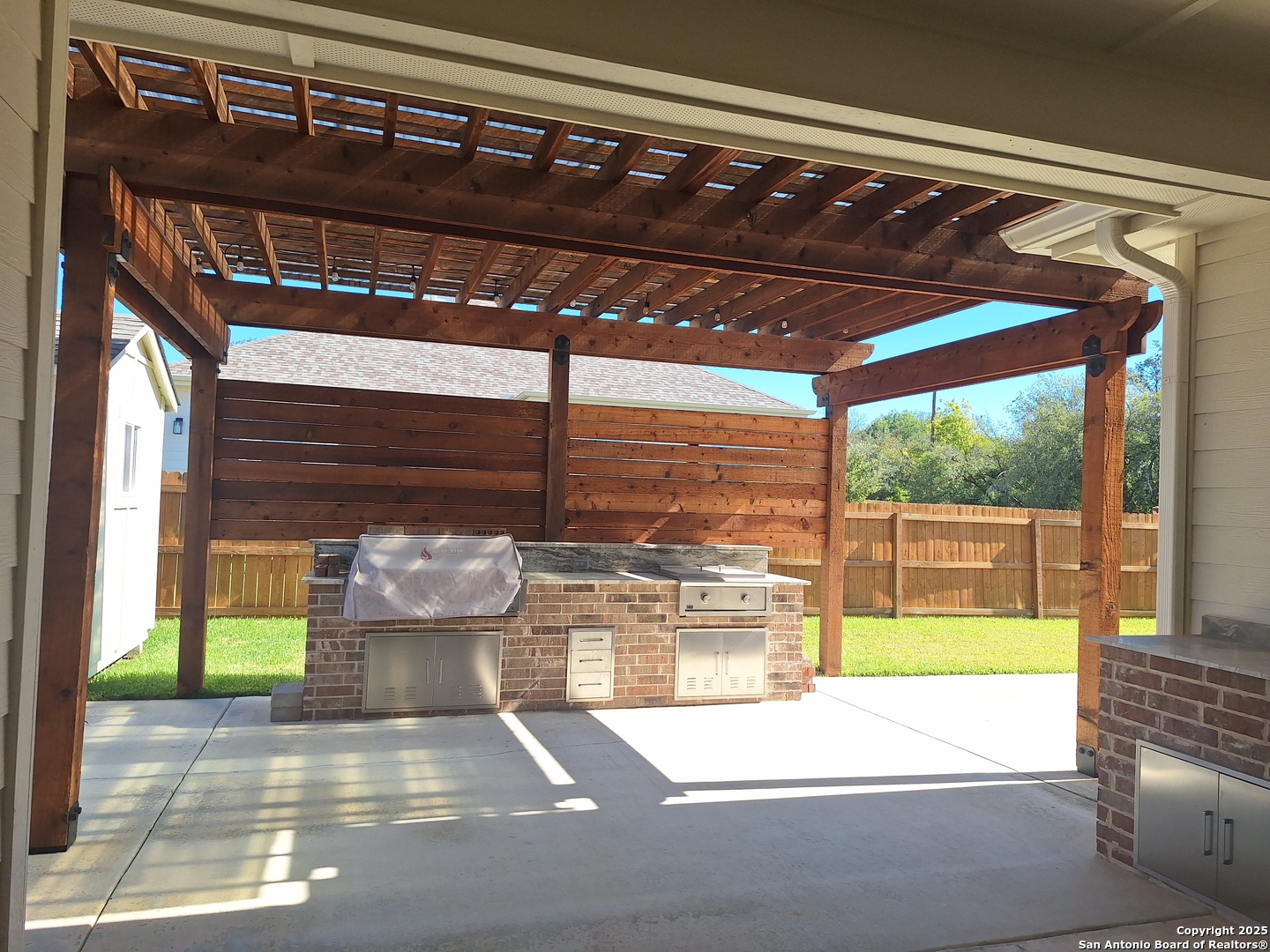 main property photo 50