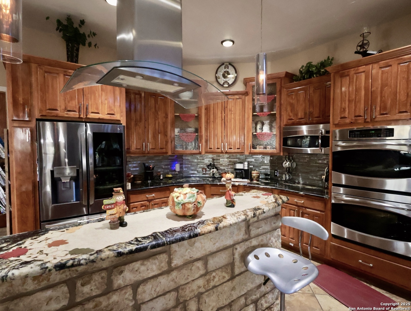 main property photo 12