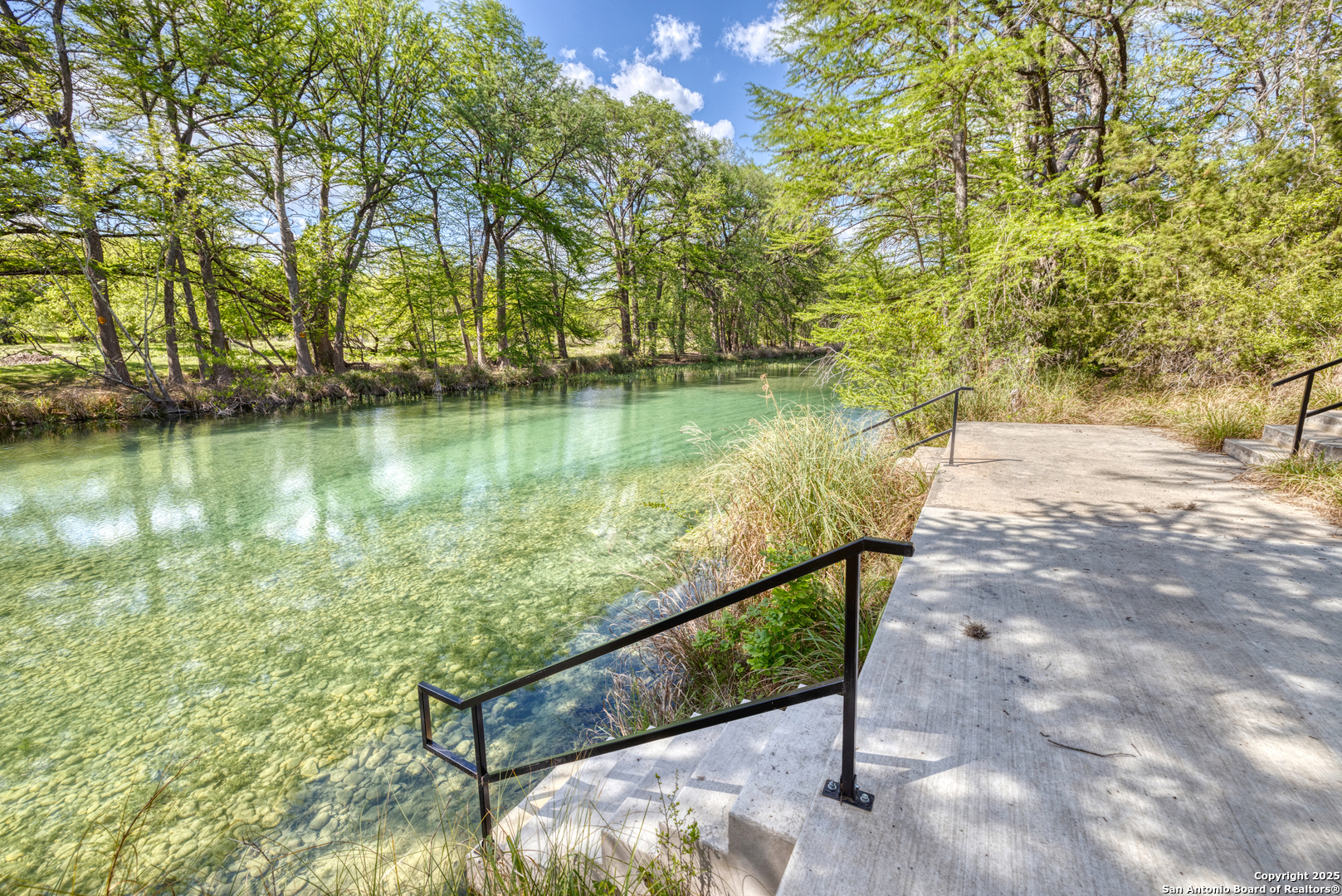 main property photo 14