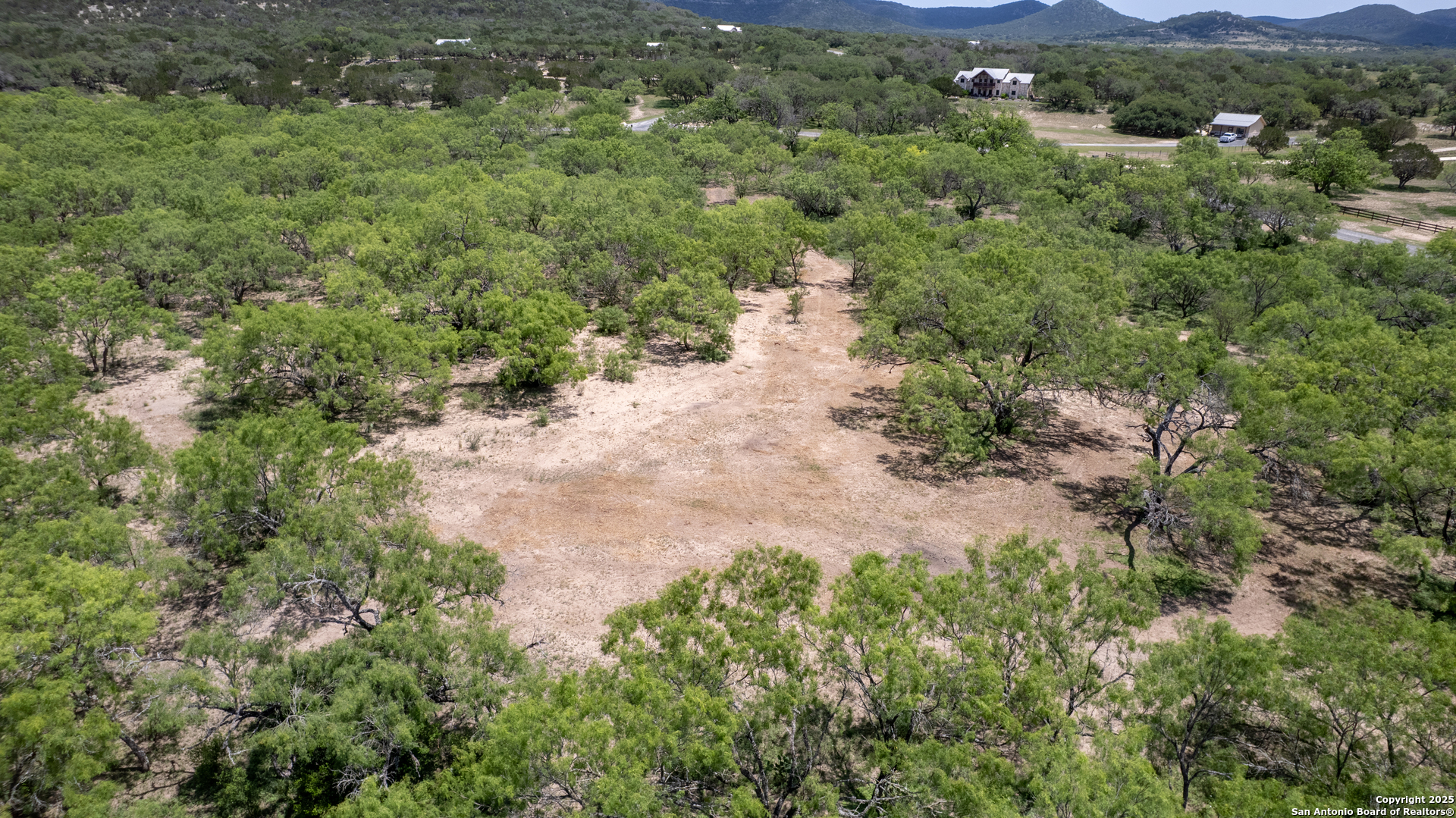 main property photo 27