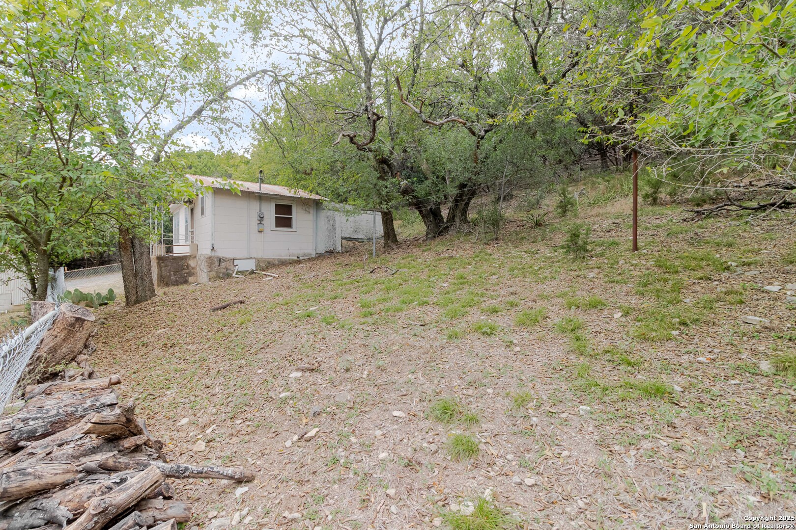 main property photo 26