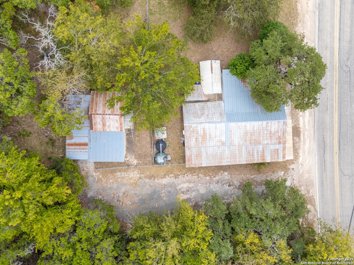 main property photo 34