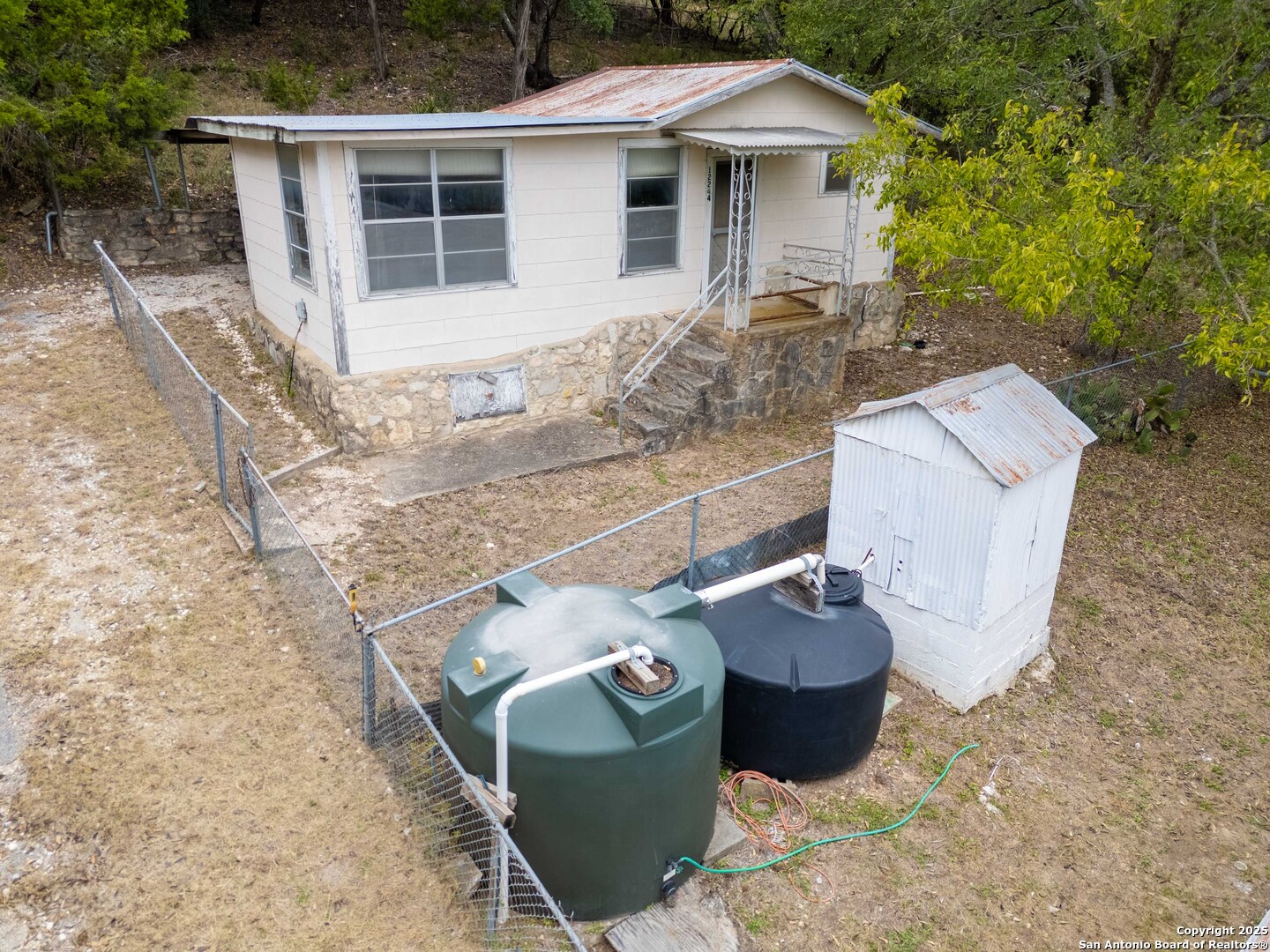 main property photo 39