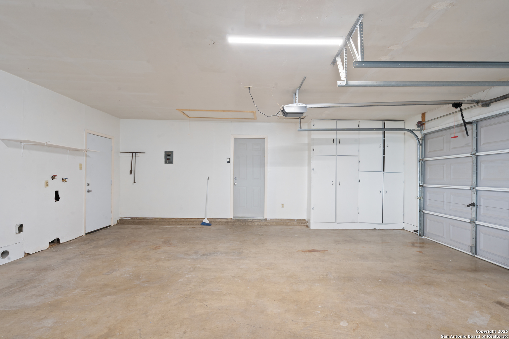 main property photo 43