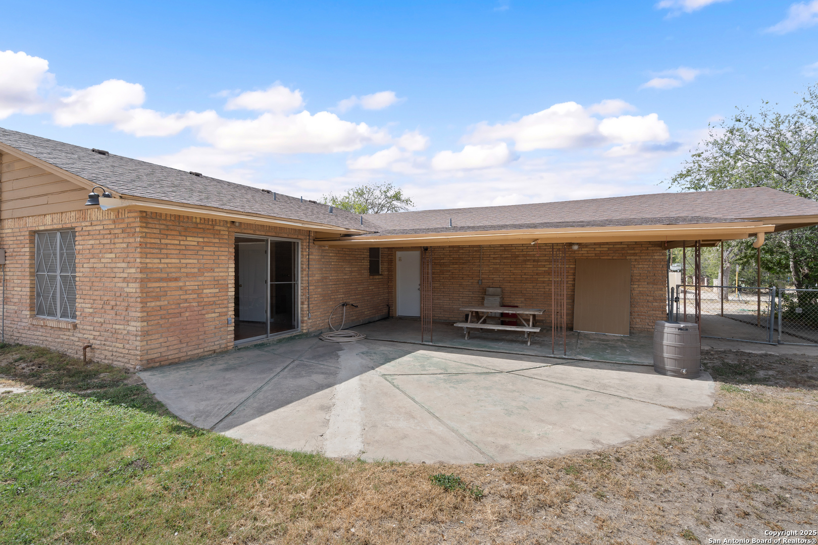 main property photo 45