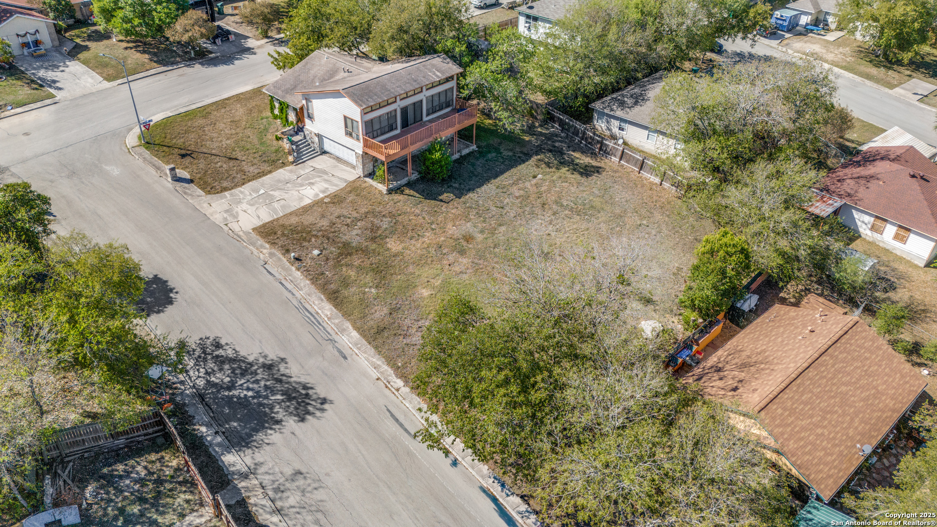 main property photo 4