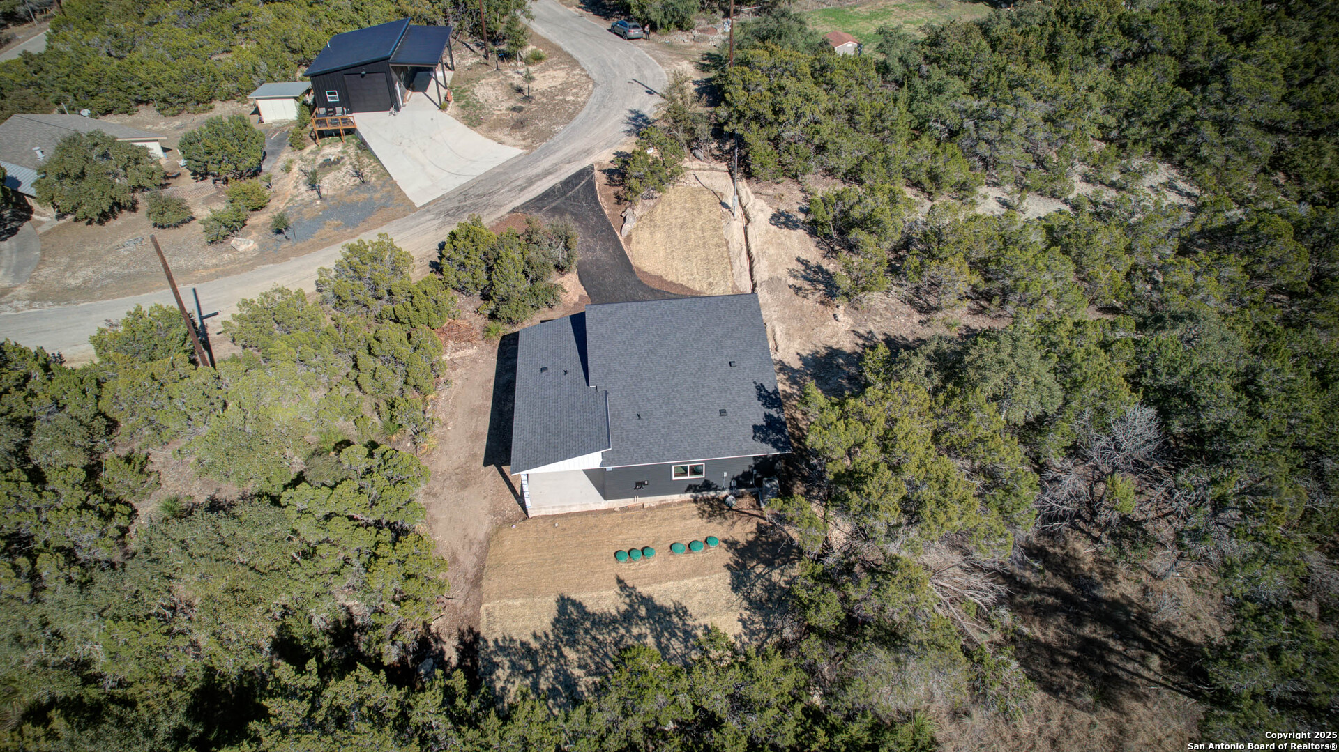 main property photo 19