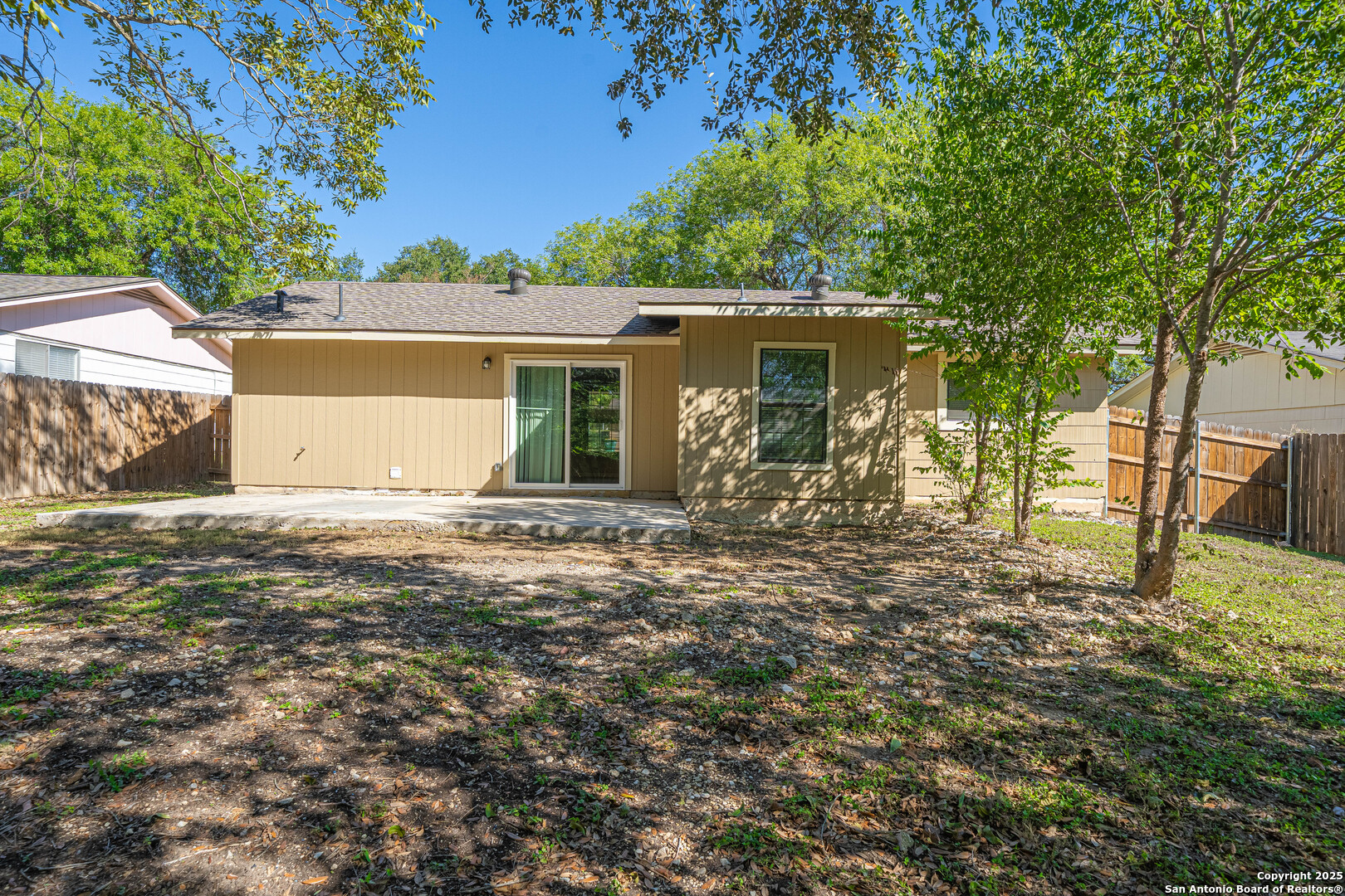main property photo 23