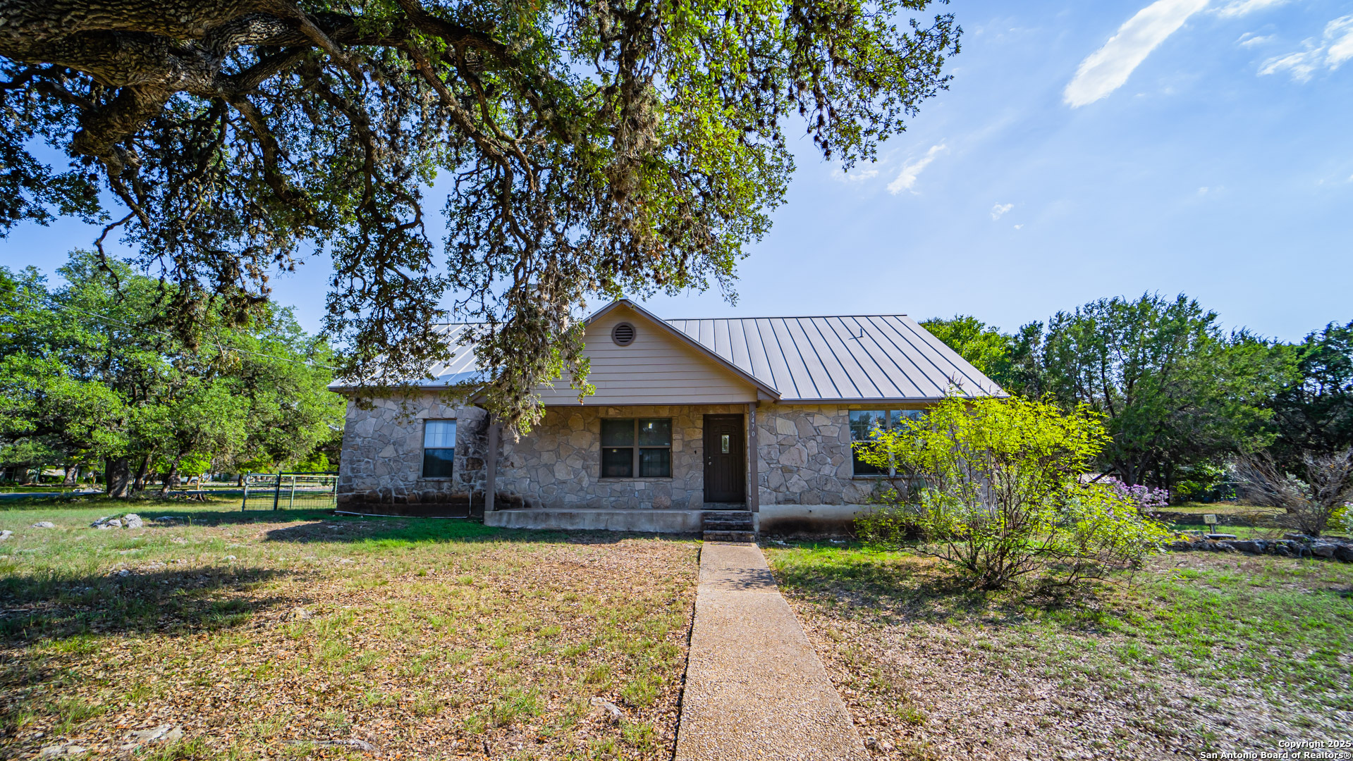 property viewer photo 1