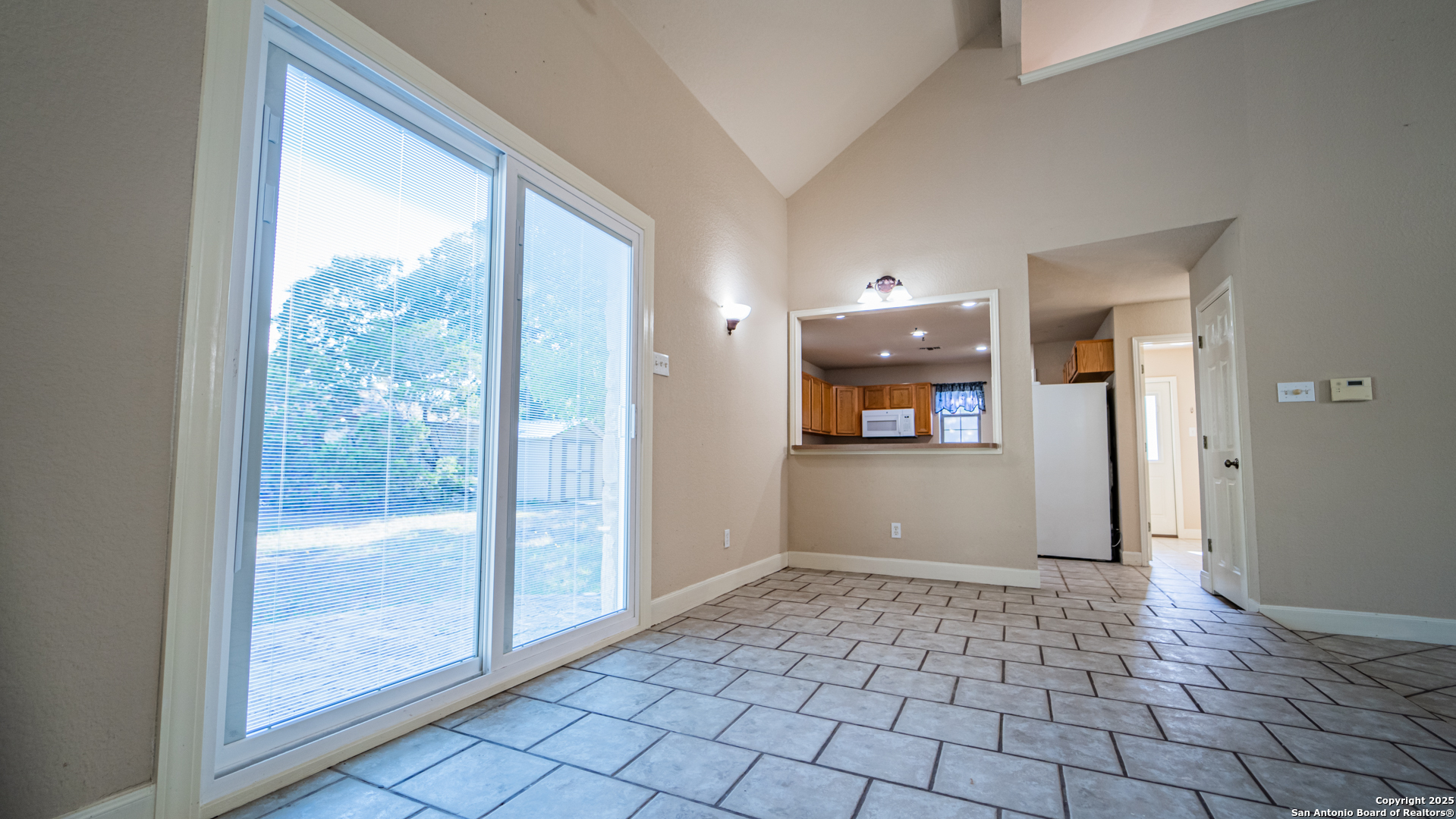 property viewer photo 10