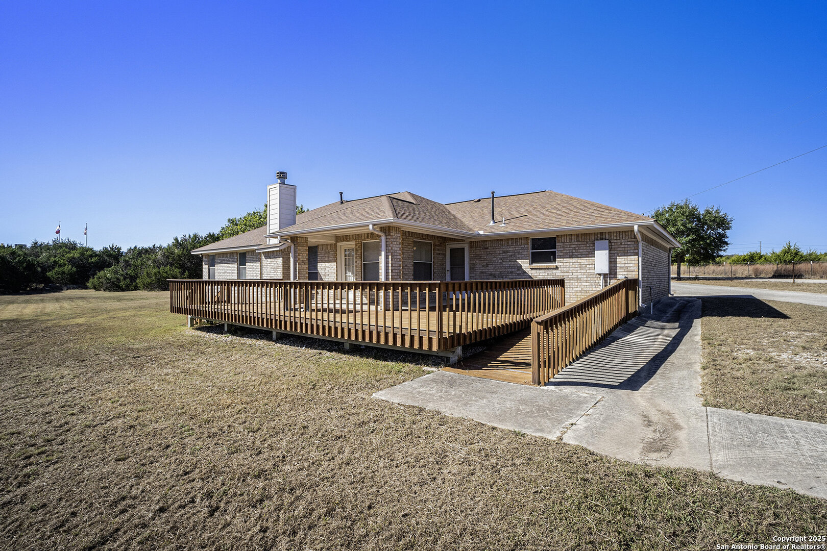 main property photo 22