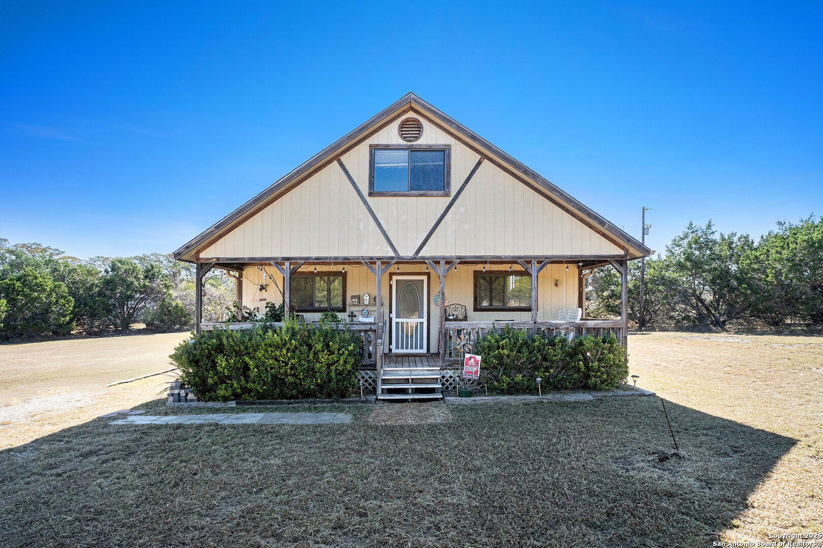 main property photo 23