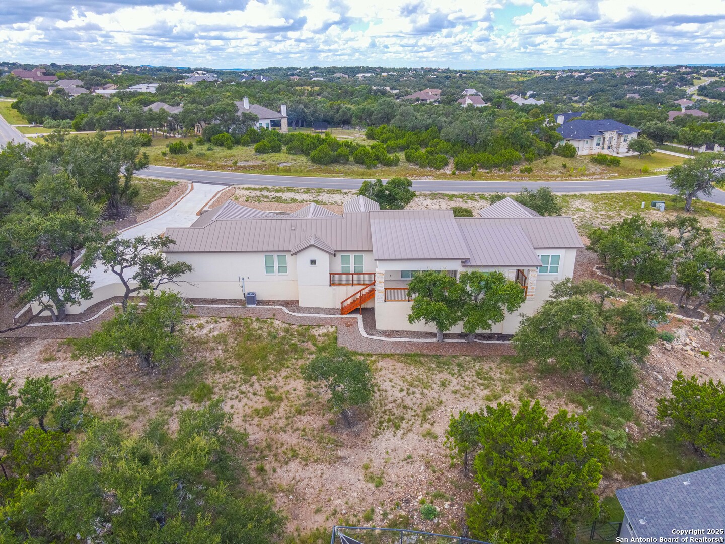 main property photo 41