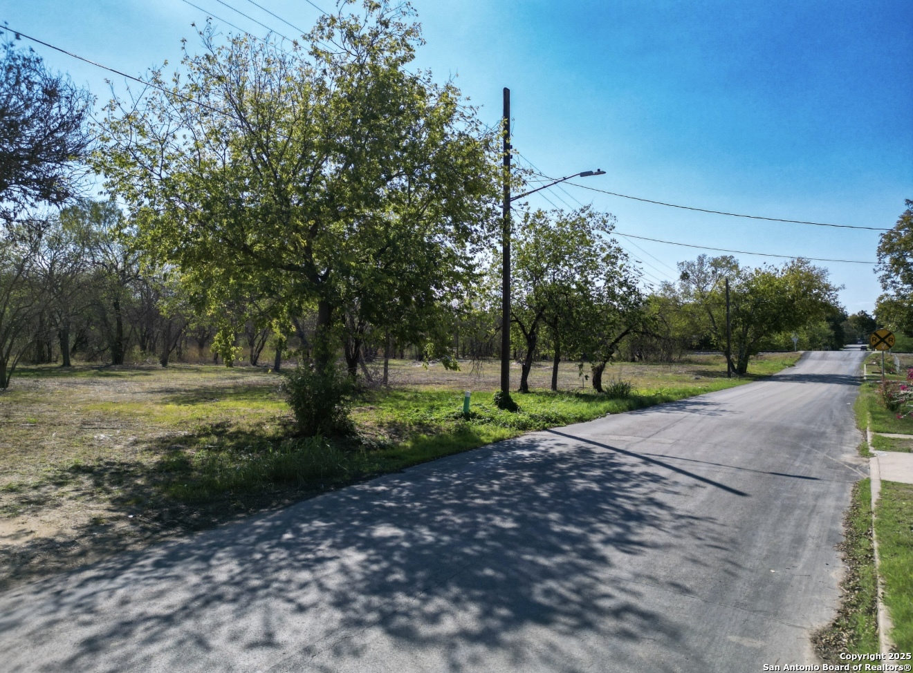 main property photo 11