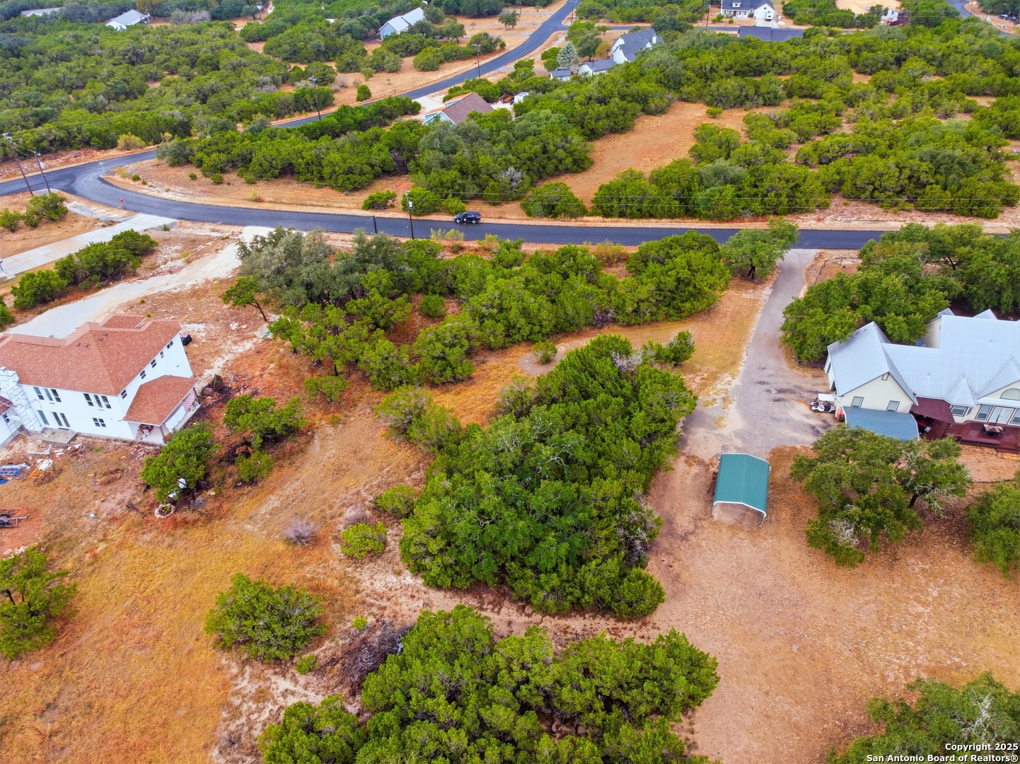main property photo 9