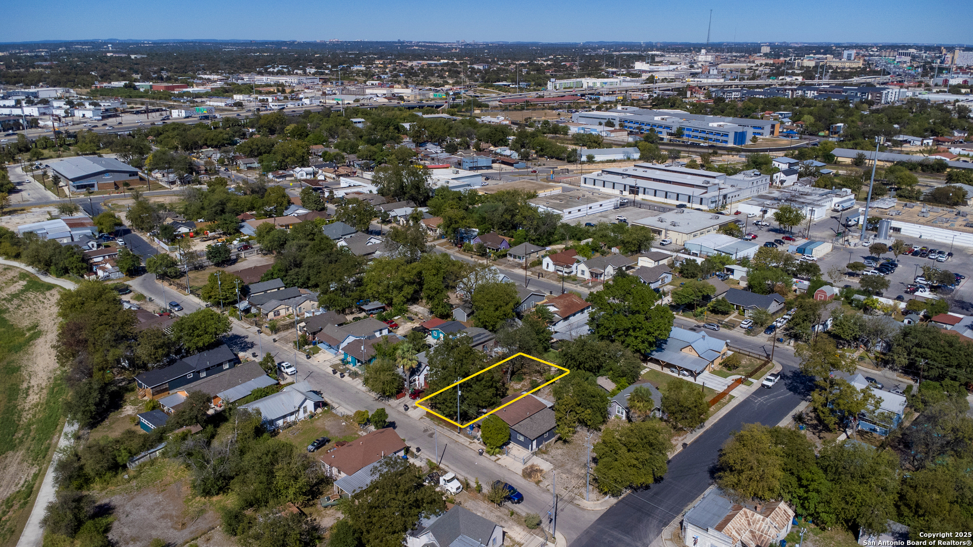 main property photo 10
