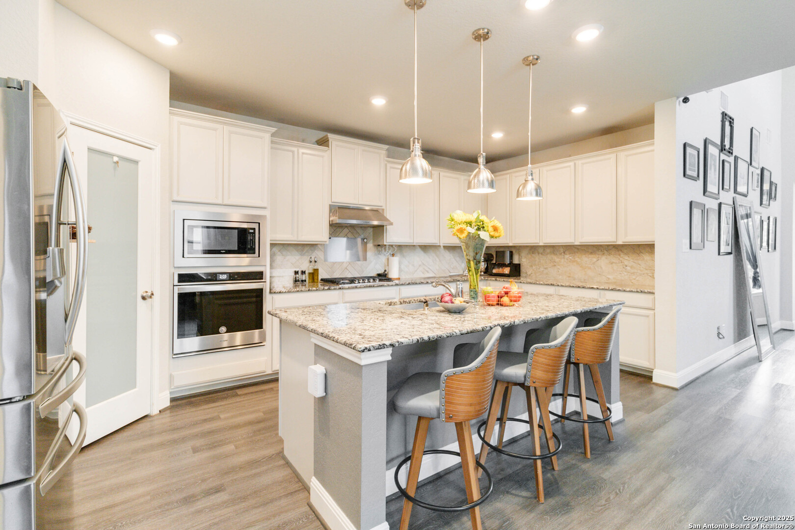 property viewer photo 10