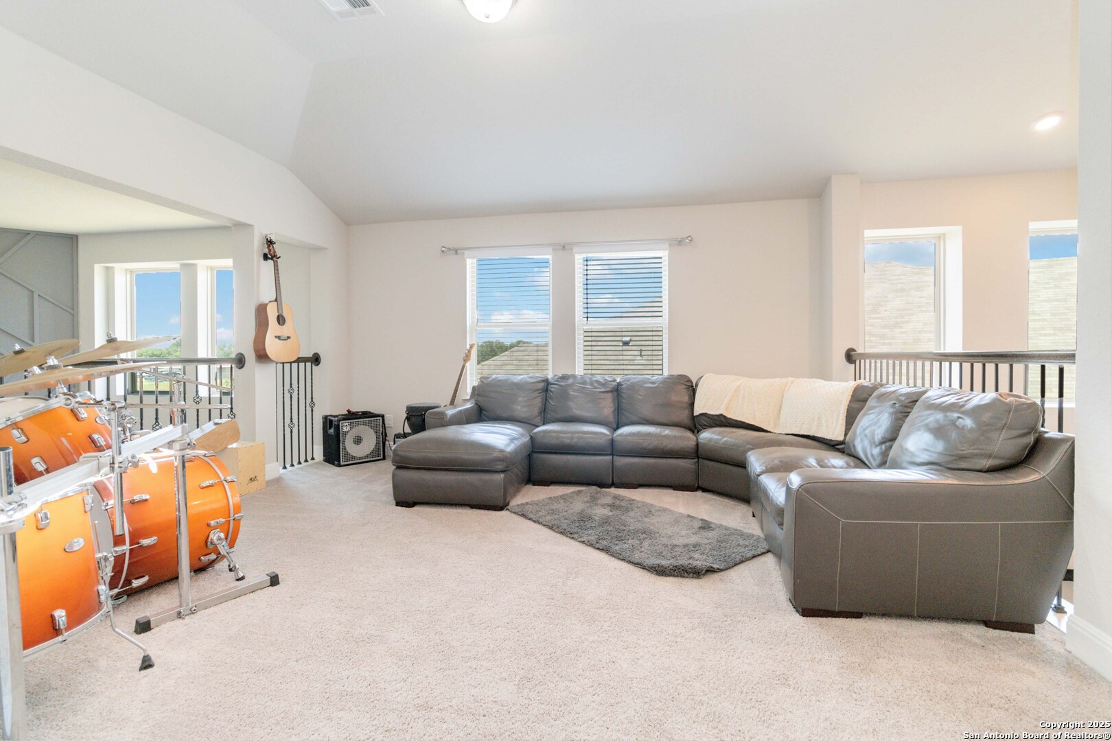 property viewer photo 23