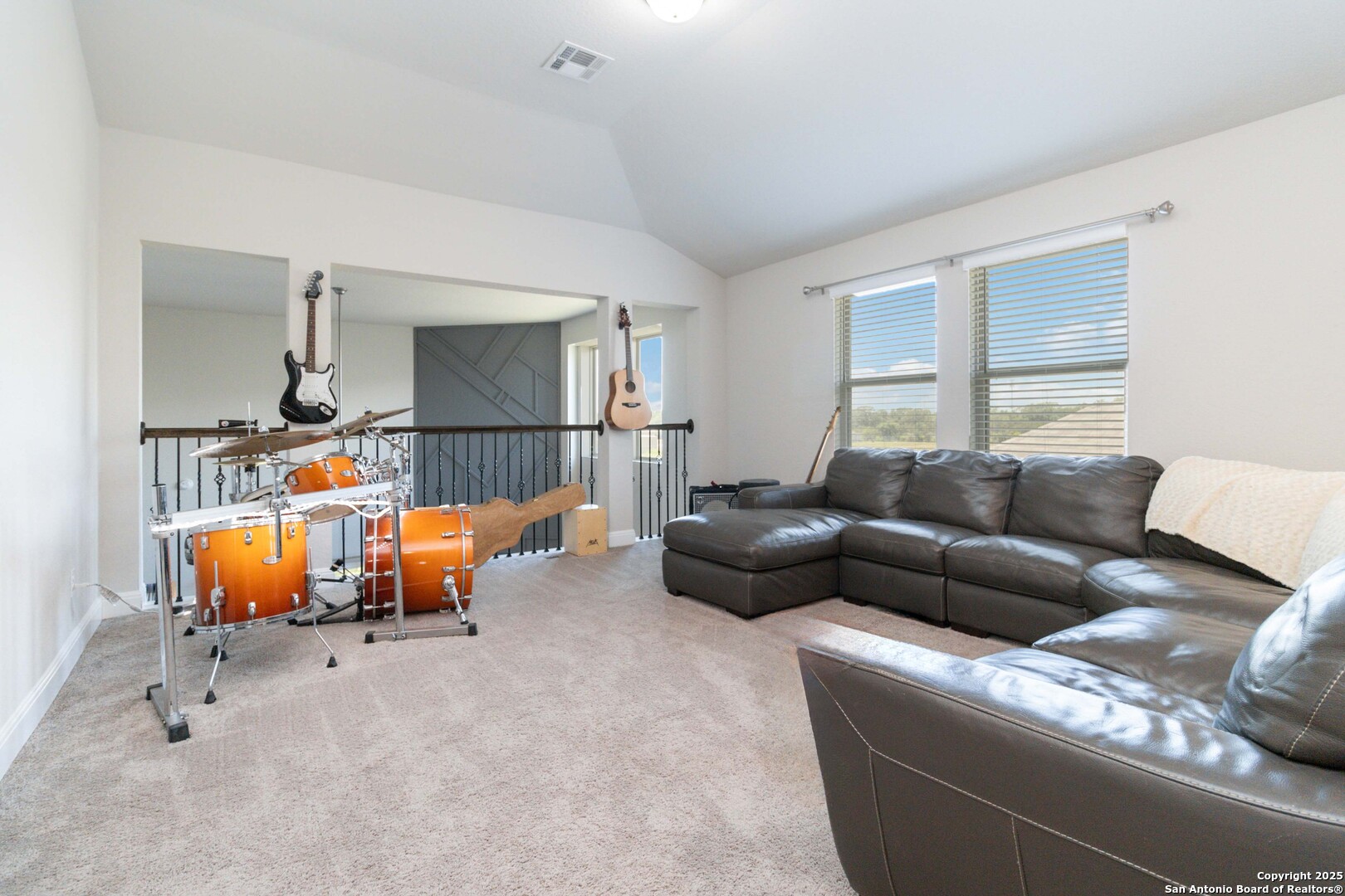 property viewer photo 24