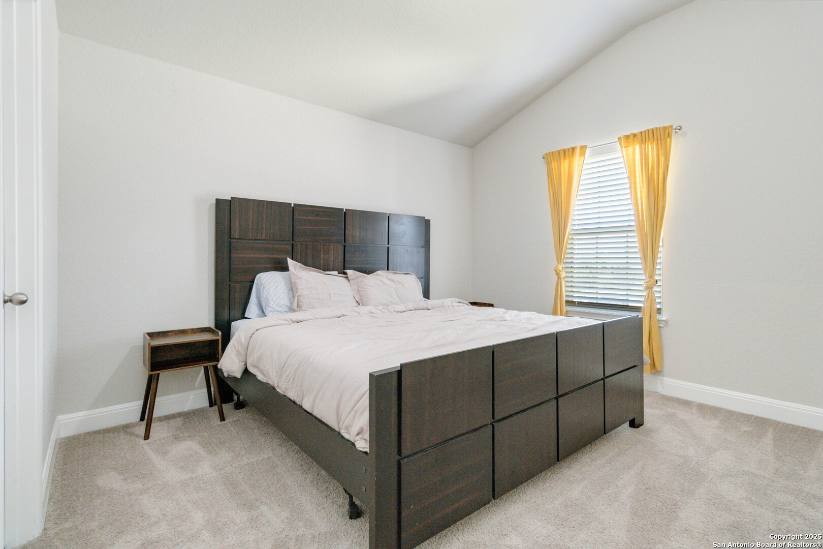 property viewer photo 27