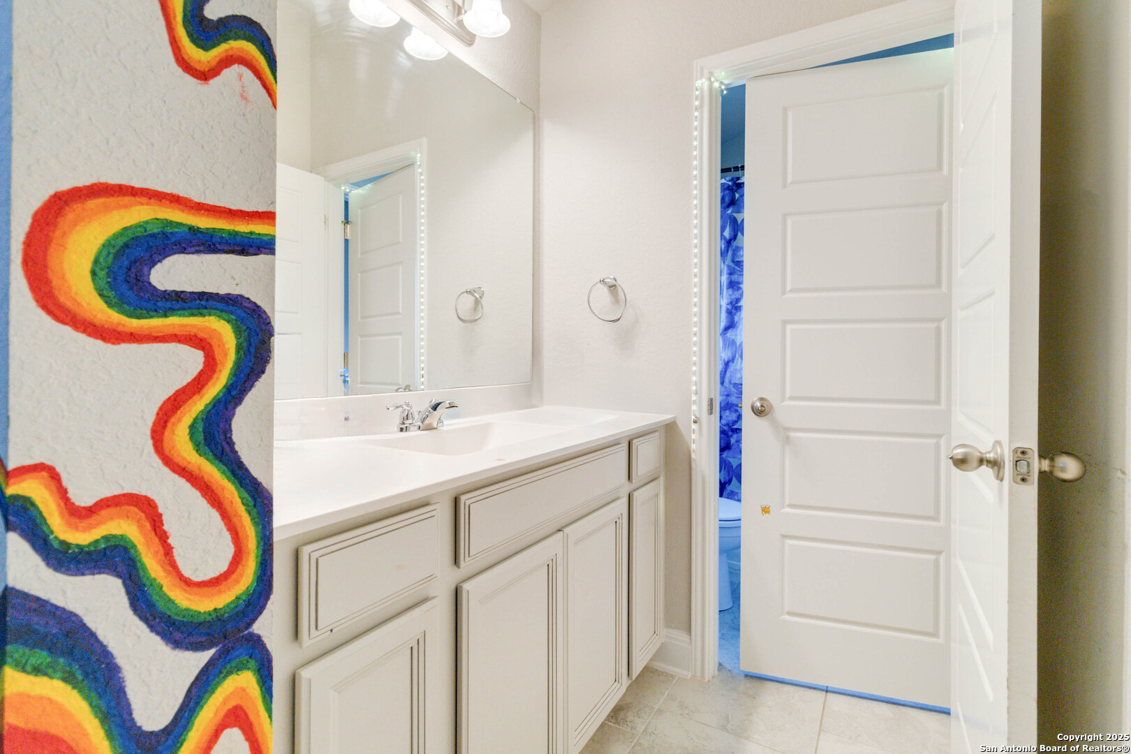 property viewer photo 36