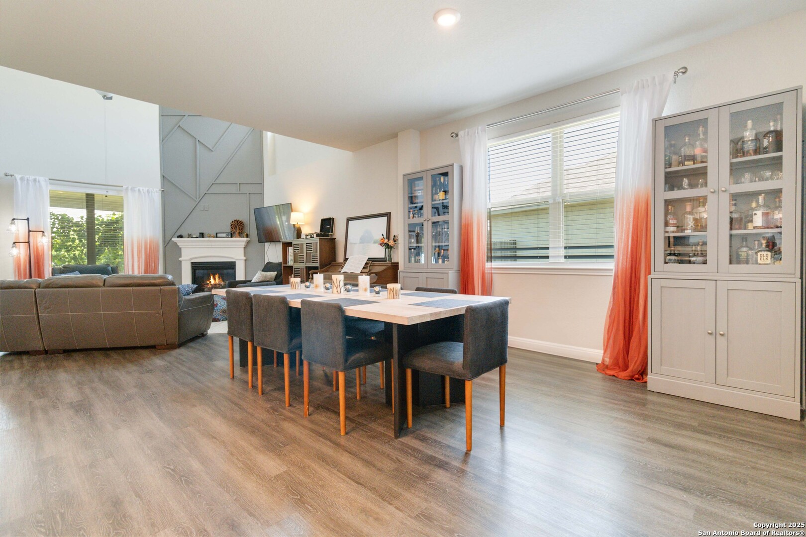 property viewer photo 4