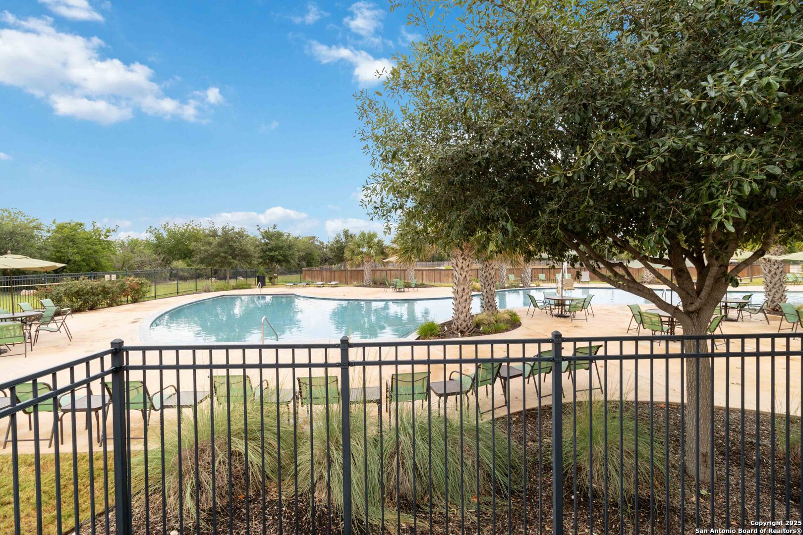 property viewer photo 46
