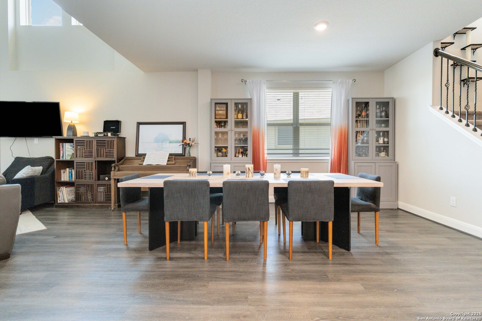 property viewer photo 5